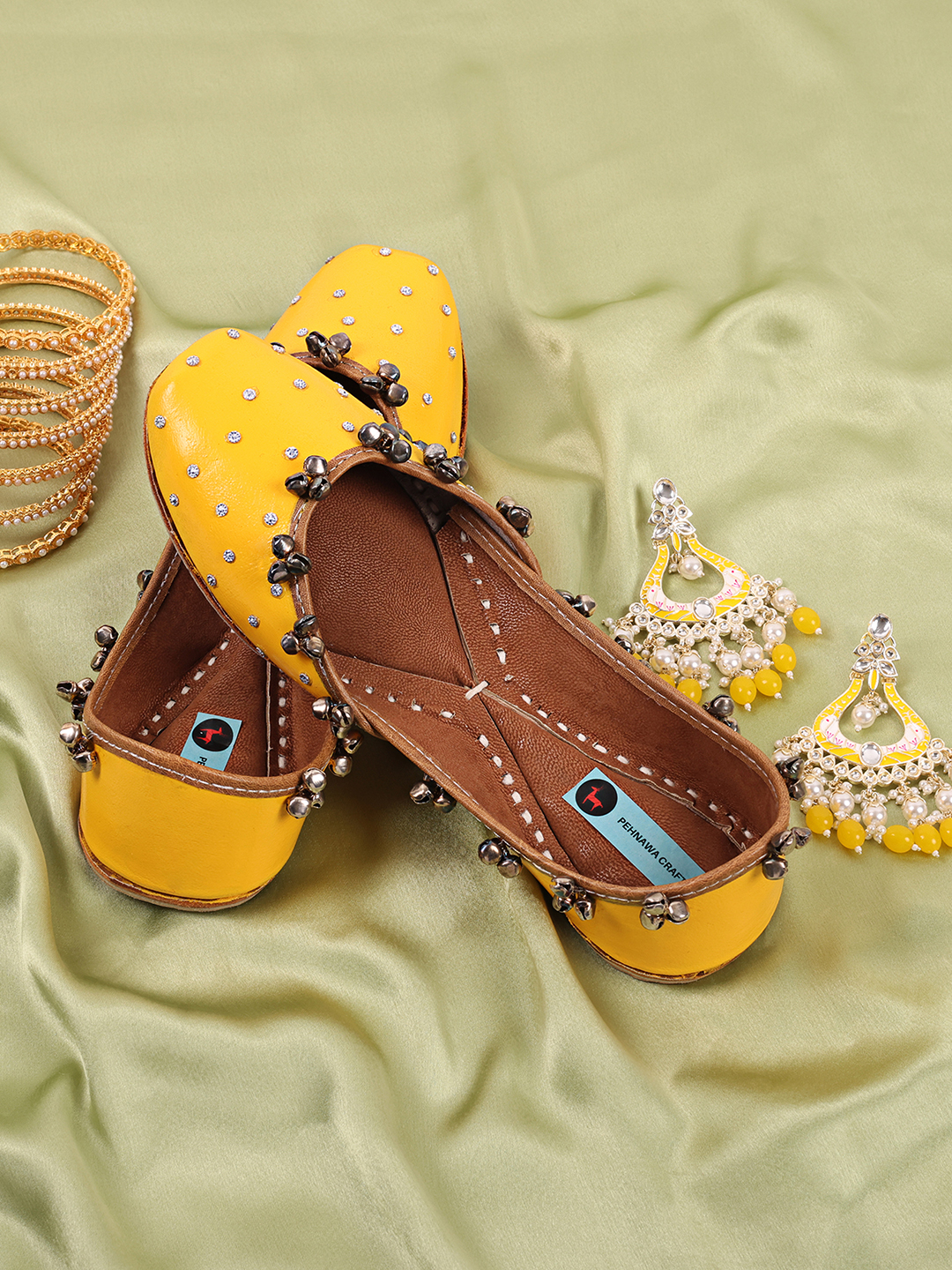 Yellow oxidised Ghungroo Punjabi jutti for women