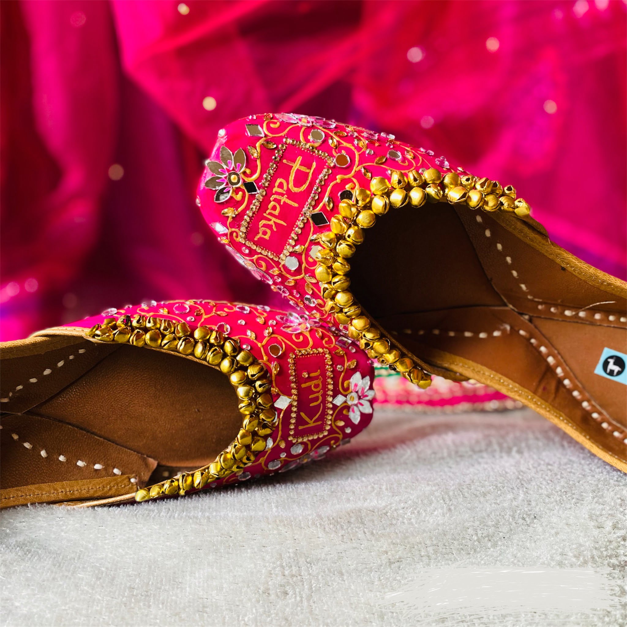 Kudi Pataka Jutti with ghungroo | Magenta color jutti with ghungroo