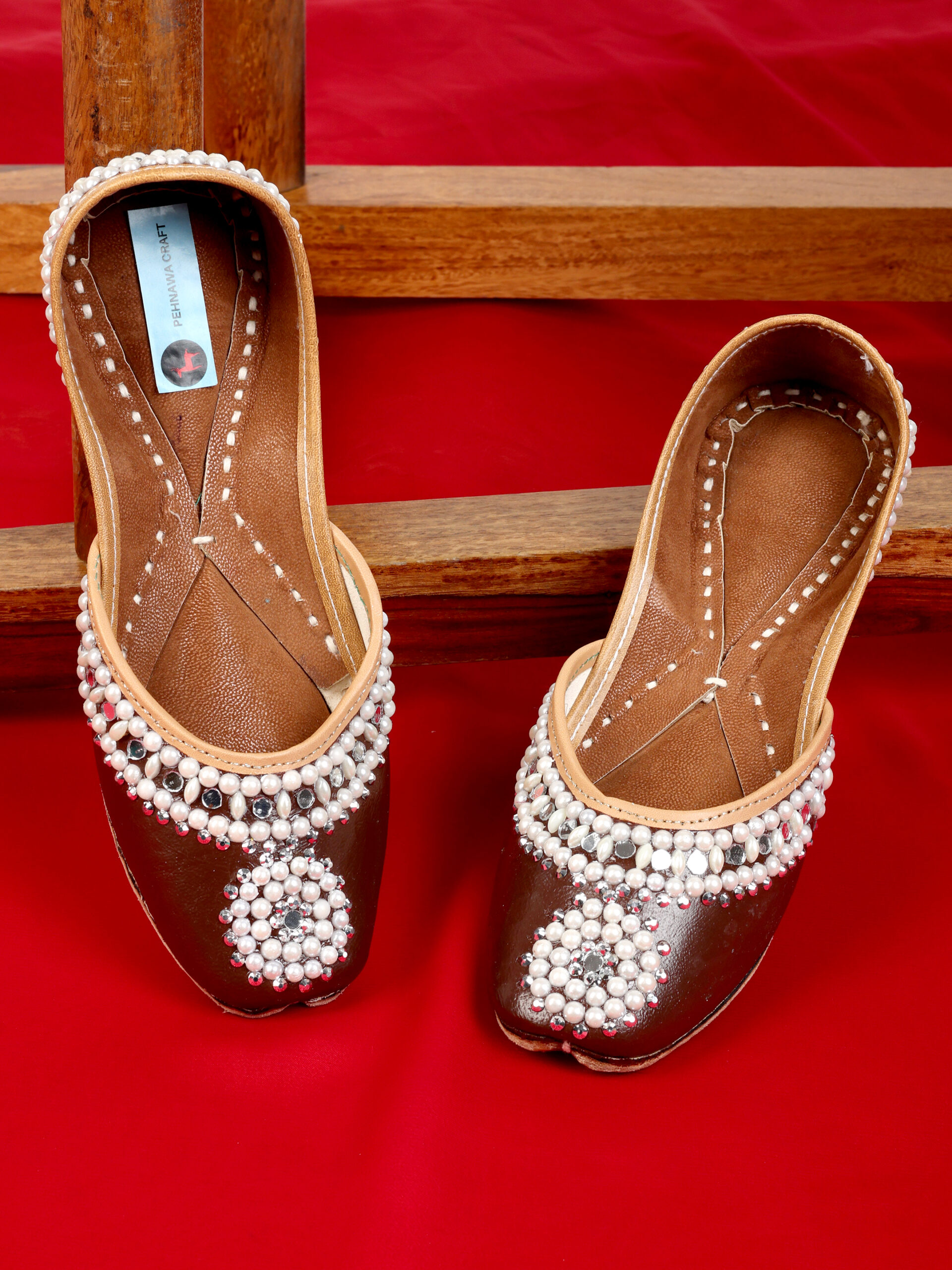 PehnawaCrat Brow Pearl Jutti | Pearl White Mojari