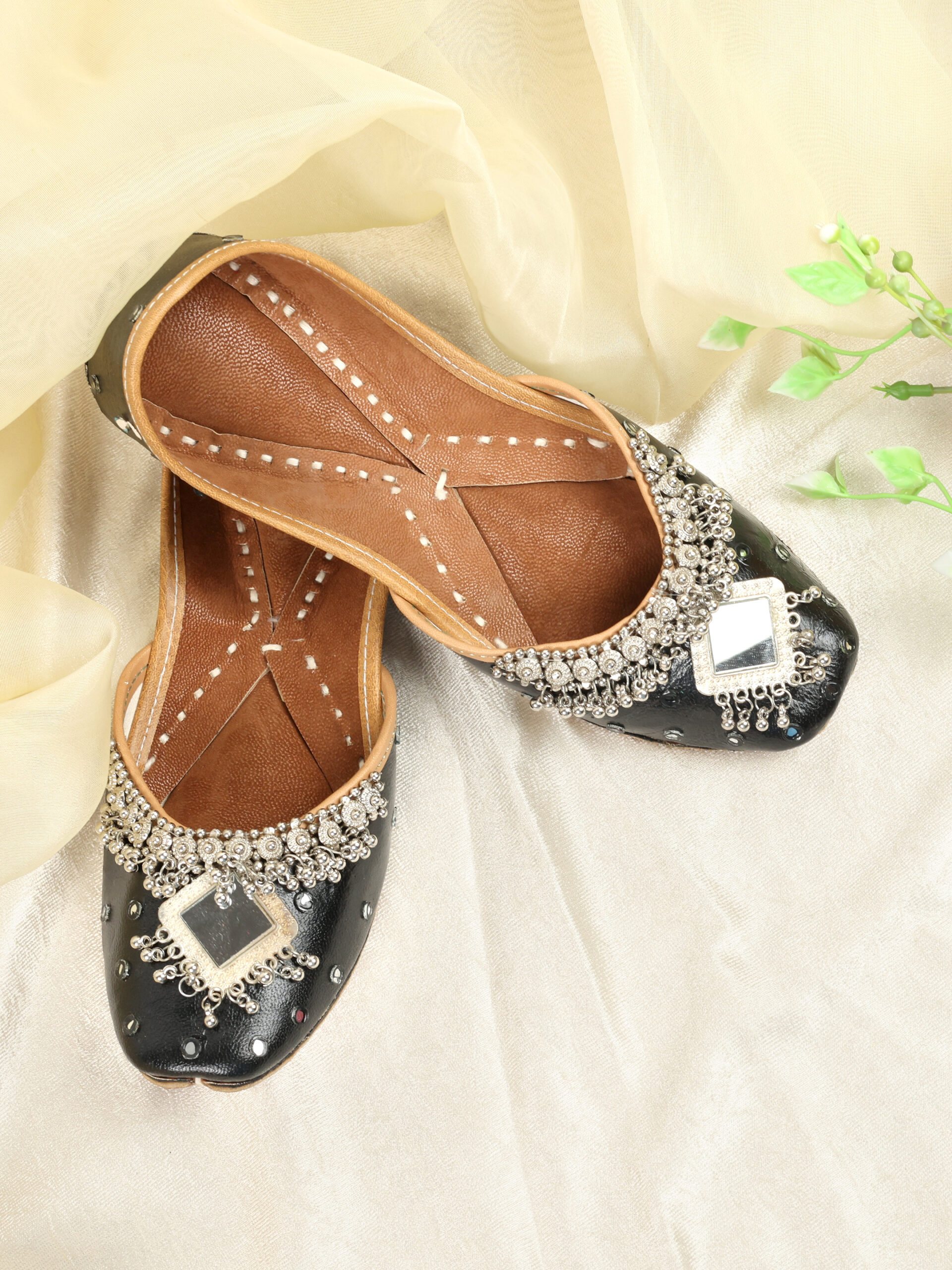 PehnawaCraft Black Oxidised Jutti | Black Mojari | Oxidised juti | Emblished