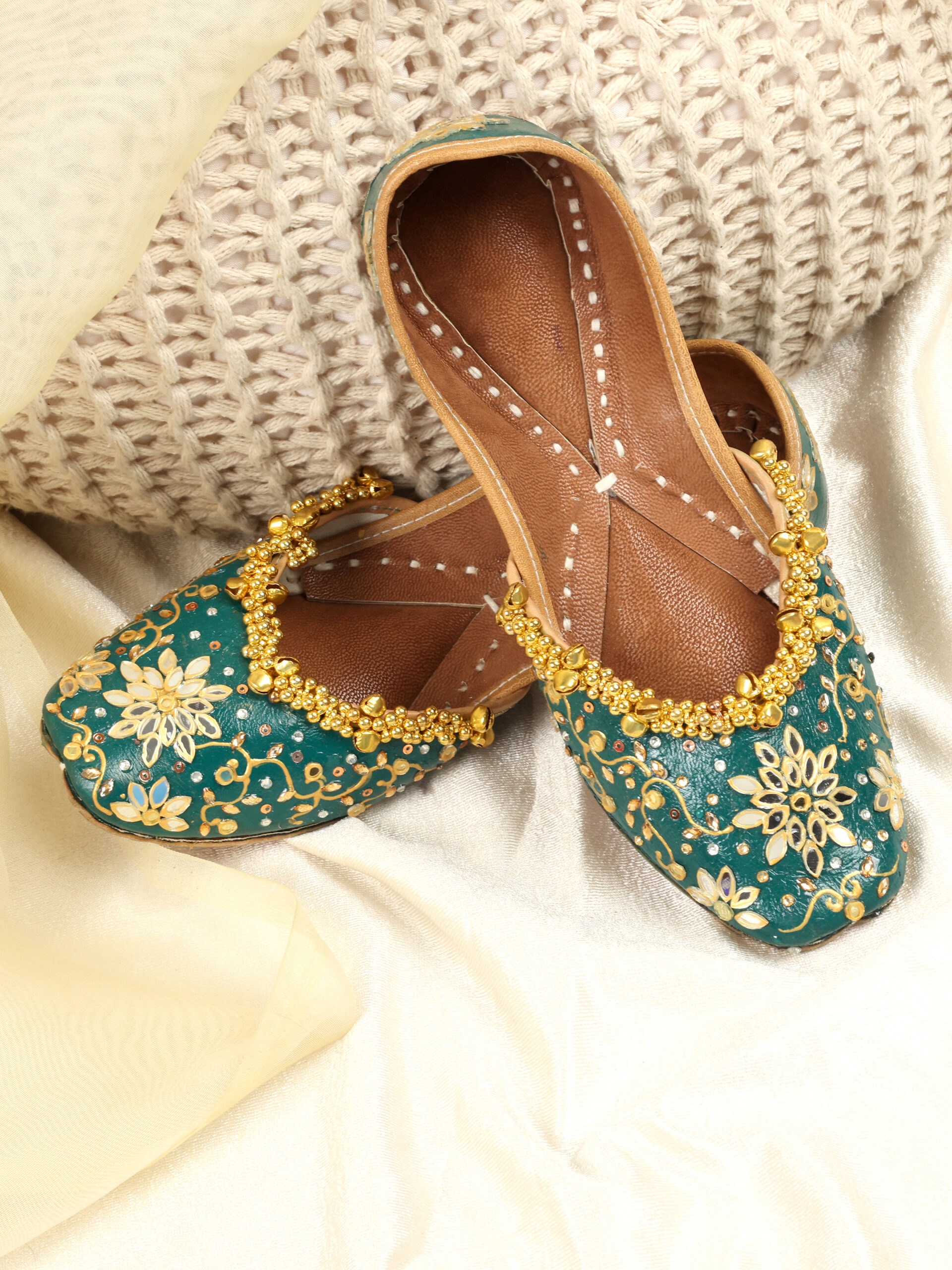 PehnawaCraft Heena Mirror Green Jutti for women