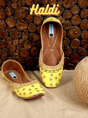 Haldi Collection : Gulnar Jutti for Women | Punjabi Jutti