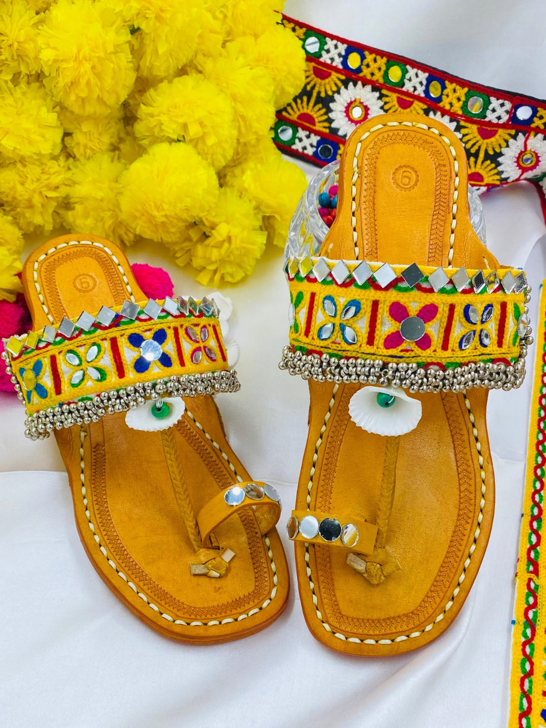 Rasleela Kollhapuri | PehnawaCraft